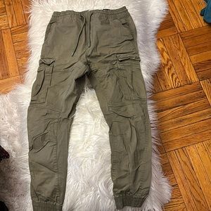 H&M green men’s cargo pants size M